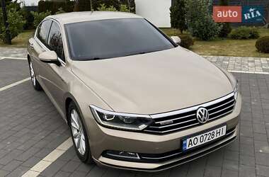 Седан Volkswagen Passat 2016 в Мукачево