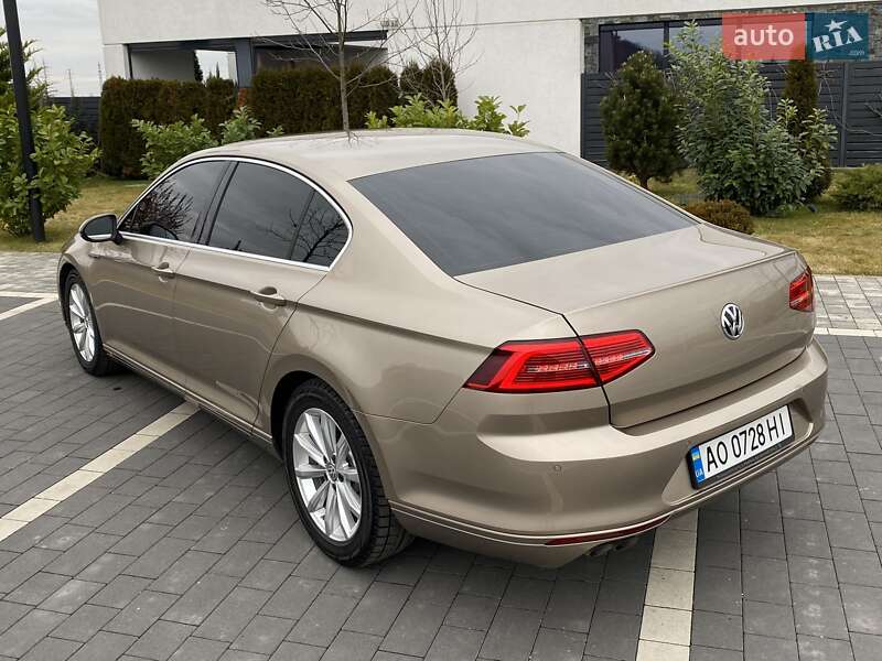 Седан Volkswagen Passat 2016 в Мукачево