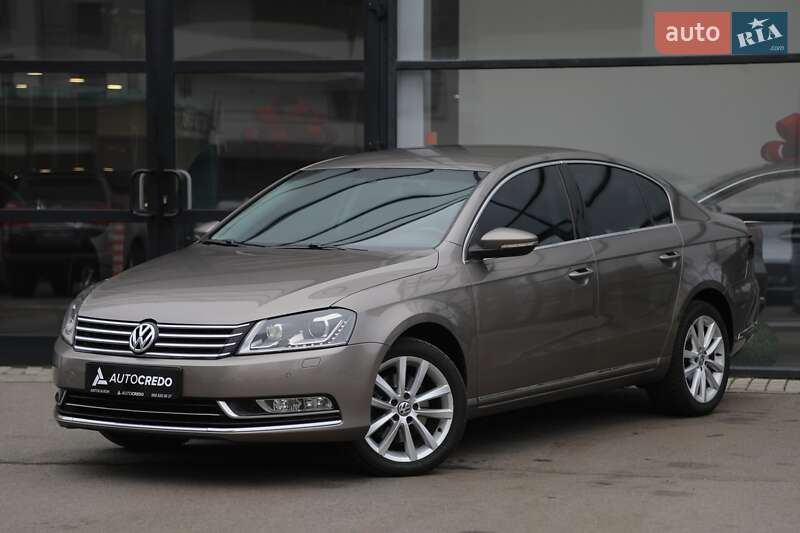 Седан Volkswagen Passat 2011 в Харькове