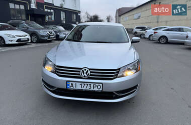 Седан Volkswagen Passat 2012 в Києві