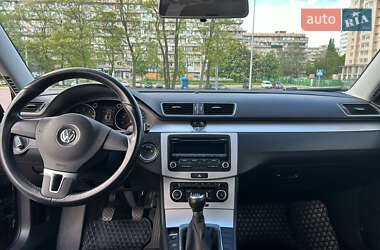 Седан Volkswagen Passat 2011 в 