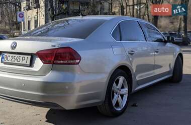 Седан Volkswagen Passat 2012 в Львові