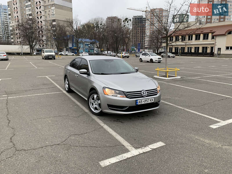Седан Volkswagen Passat 2012 в Броварах