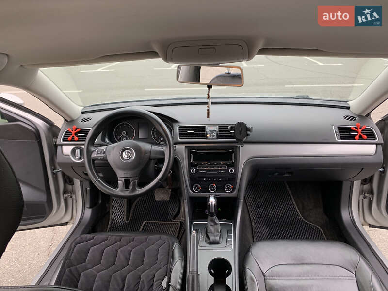 Седан Volkswagen Passat 2012 в Броварах