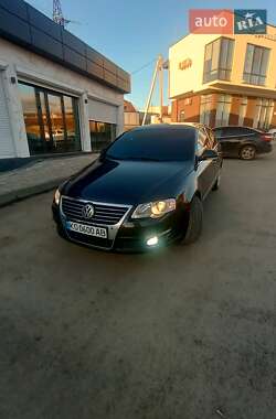 Седан Volkswagen Passat 2005 в Ужгороді