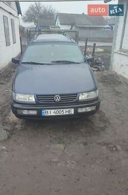 Універсал Volkswagen Passat 1995 в Селещині