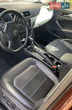 Седан Volkswagen Passat 2014 в 