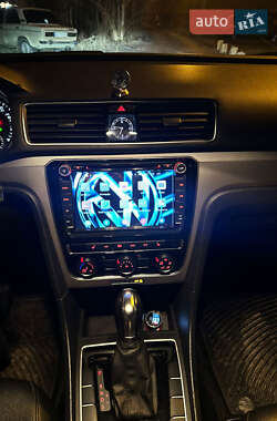 Седан Volkswagen Passat 2014 в 