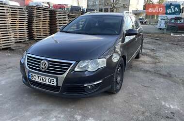 Універсал Volkswagen Passat 2009 в Дрогобичі