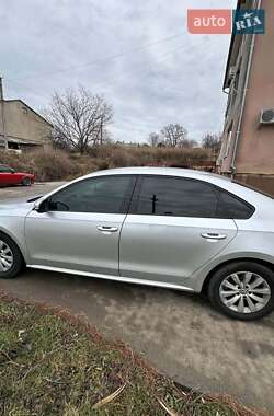 Седан Volkswagen Passat 2015 в 