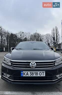 Седан Volkswagen Passat 2017 в Києві