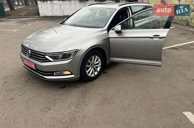 Універсал Volkswagen Passat 2015 в Рівному