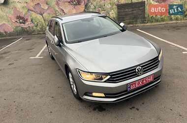 Універсал Volkswagen Passat 2015 в Рівному