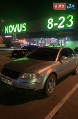 Седан Volkswagen Passat 2004 в Києві