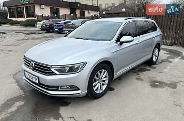 Універсал Volkswagen Passat 2015 в Вінниці