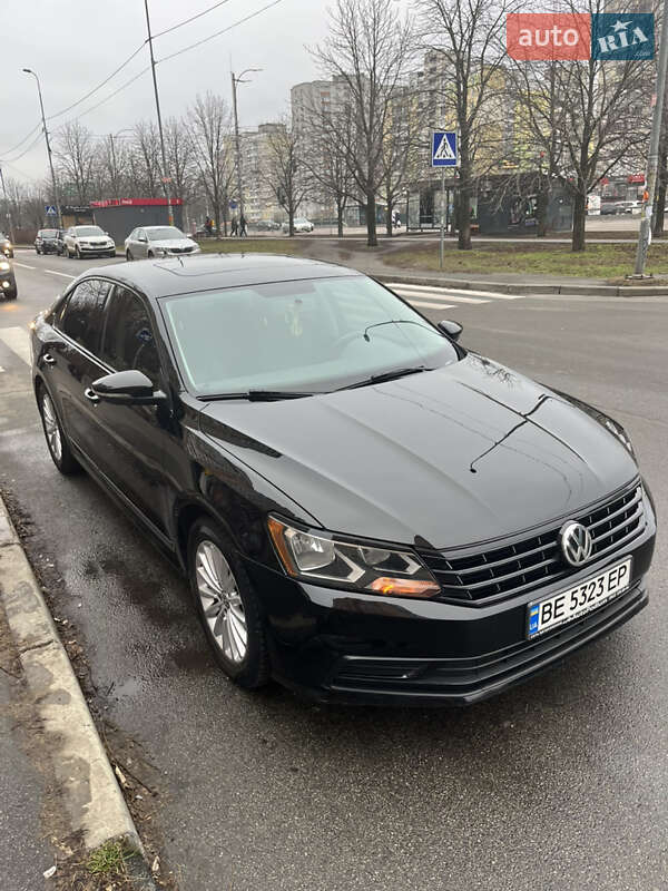 Седан Volkswagen Passat 2016 в Києві