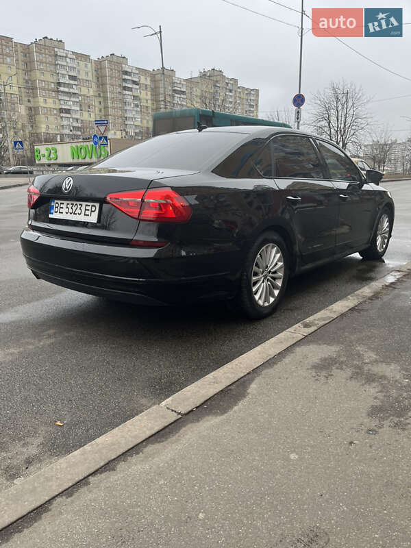 Седан Volkswagen Passat 2016 в Києві