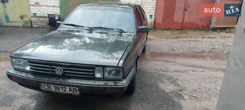 Хэтчбек Volkswagen Passat 1988 в Чернигове