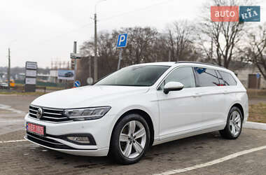 Універсал Volkswagen Passat 2019 в Рівному