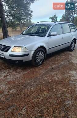 Универсал Volkswagen Passat 2004 в Березному