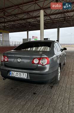 Седан Volkswagen Passat 2005 в Яворове