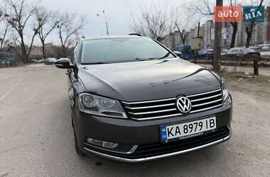 Універсал Volkswagen Passat 2012 в Києві