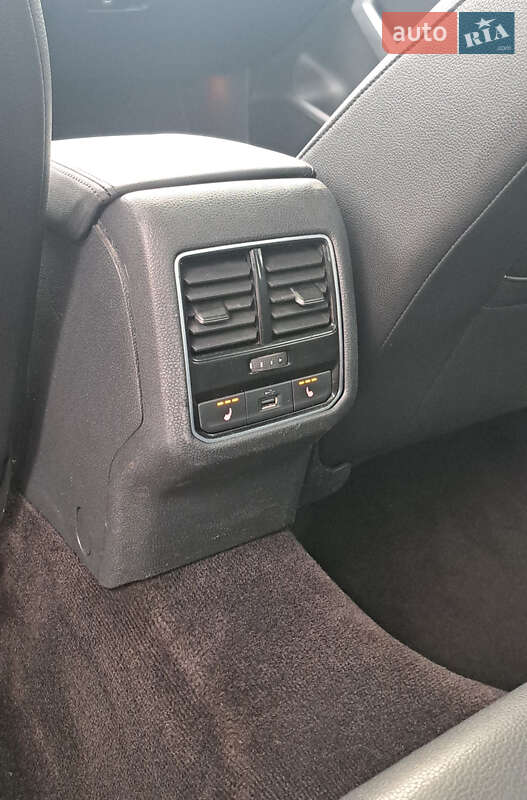 Седан Volkswagen Passat 2018 в Кривому Розі