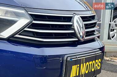 Седан Volkswagen Passat 2018 в Киеве