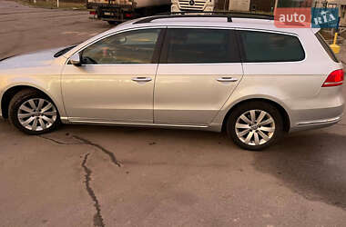 Універсал Volkswagen Passat 2013 в Івано-Франківську