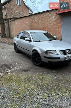 Седан Volkswagen Passat 2004 в Вінниці