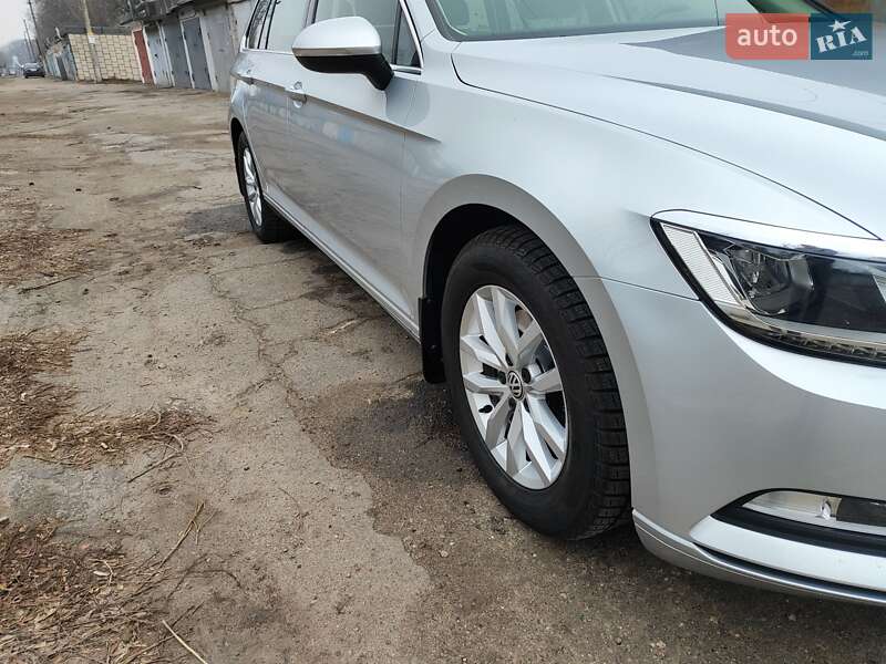 Универсал Volkswagen Passat 2018 в Каменском