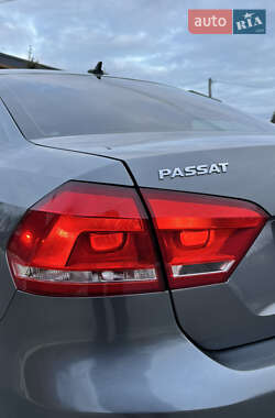 Седан Volkswagen Passat 2012 в Києві