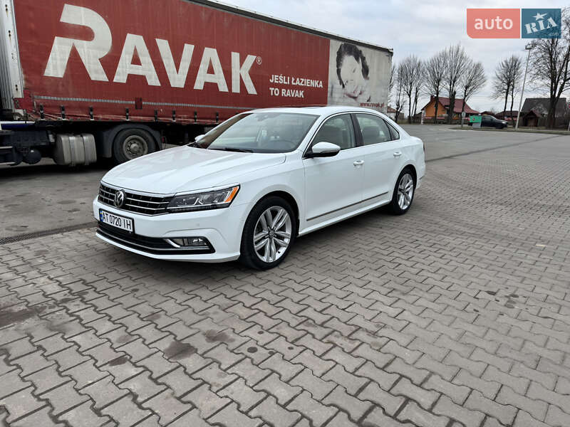 Седан Volkswagen Passat 2017 в Ивано-Франковске