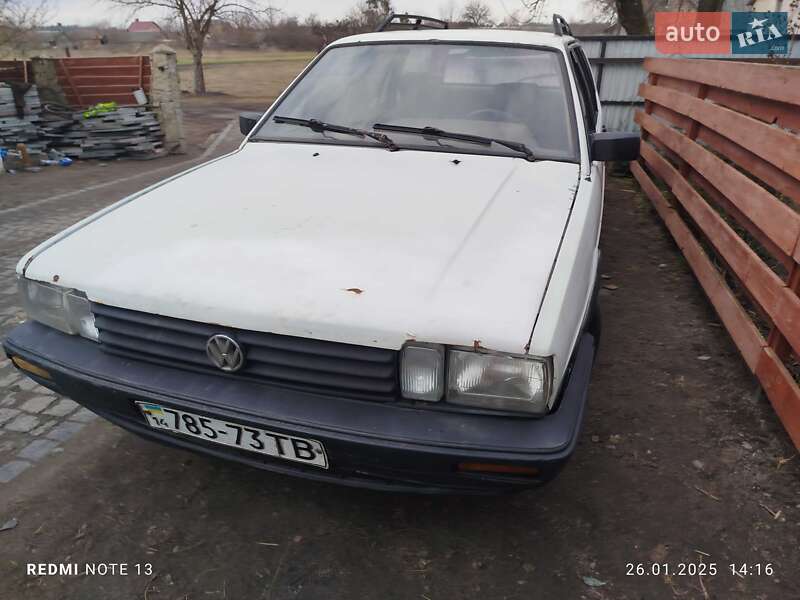 Универсал Volkswagen Passat 1986 в Жовкве