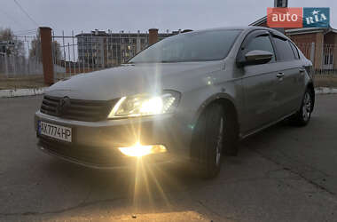 Седан Volkswagen Passat 2012 в Харкові