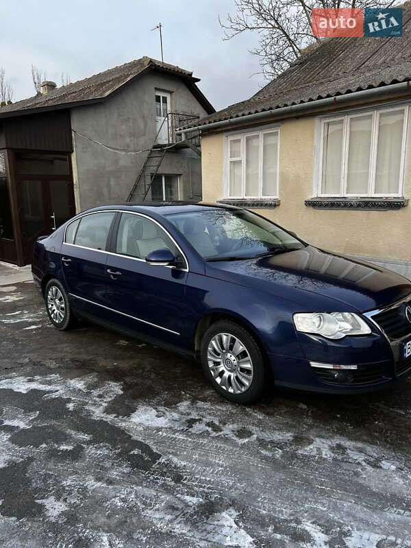 Седан Volkswagen Passat 2008 в Гусятине