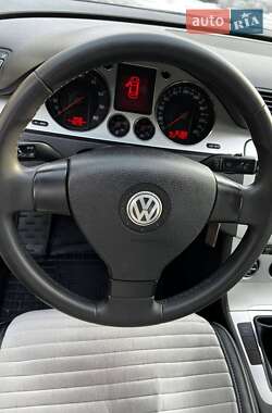 Седан Volkswagen Passat 2008 в Гусятине