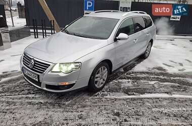 Універсал Volkswagen Passat 2008 в Тячеві