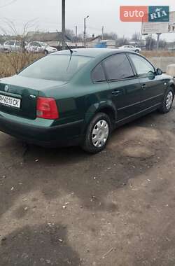 Седан Volkswagen Passat 1999 в Любарі