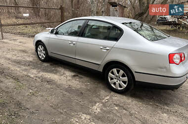 Седан Volkswagen Passat 2005 в Львові