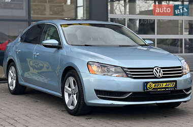 Седан Volkswagen Passat 2012 в Івано-Франківську