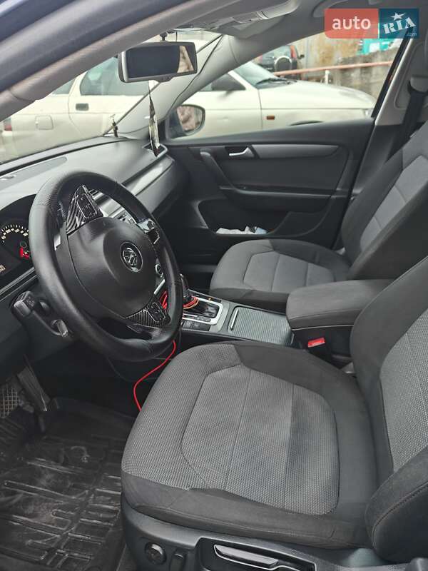 Универсал Volkswagen Passat 2013 в Виннице