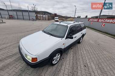 Универсал Volkswagen Passat 1988 в Кременце