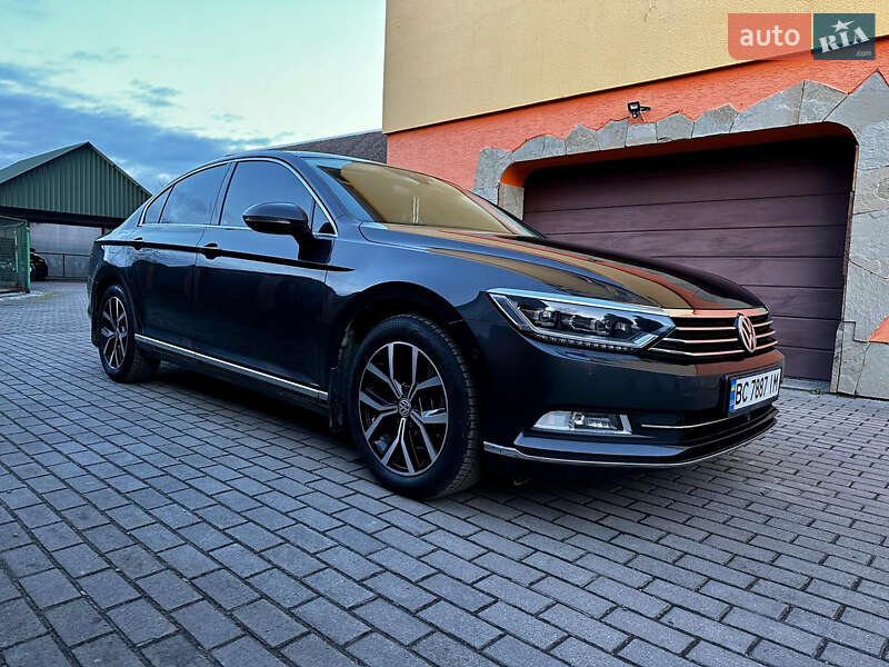 Седан Volkswagen Passat 2018 в Львове