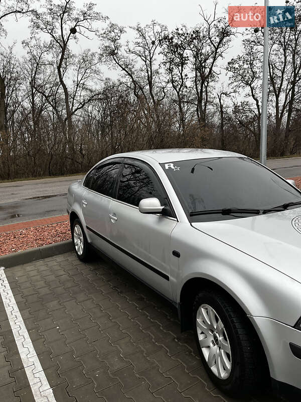Седан Volkswagen Passat 2002 в Тараще
