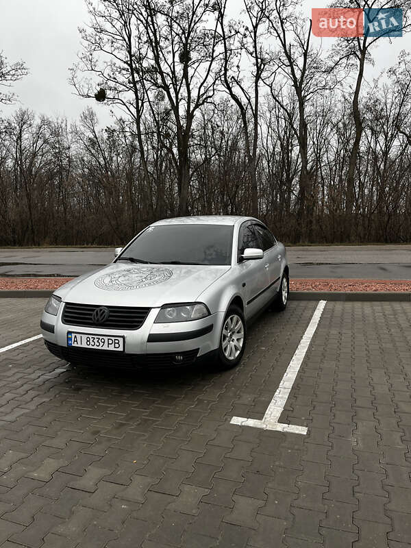 Седан Volkswagen Passat 2002 в Тараще