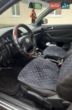 Универсал Volkswagen Passat 2002 в 