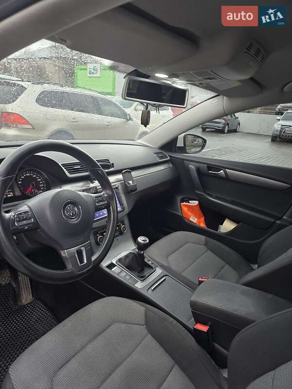 Универсал Volkswagen Passat 2011 в Черновцах фото 13 Универсал Volkswagen Passat 2011 в Черновцах