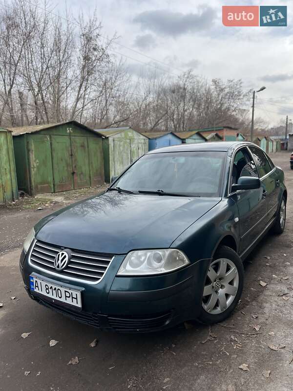 Седан Volkswagen Passat 2003 в Києві