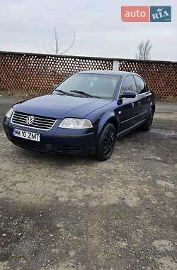 Седан Volkswagen Passat 2002 в Хусте